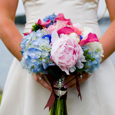 Букет невесты розово-голубой в магазине Кактус г. Сургут